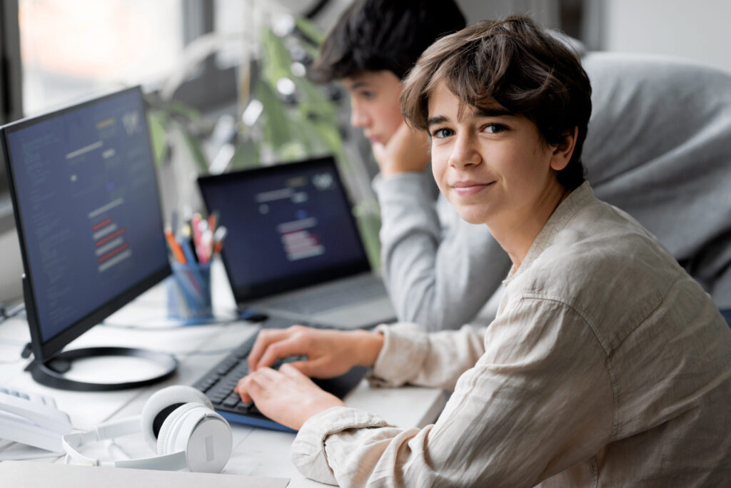 Developed at the Oregon Social Learning Center, Parenting Healthy Preteens draws on decades of prevention science and research on effective parenting practices.
